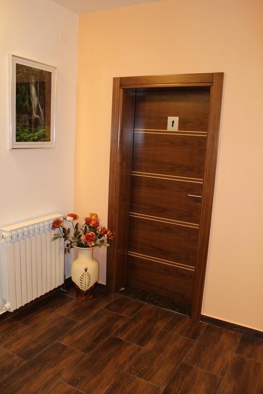 Rooms Degenija Annex Селиште-Дрежничко Экстерьер фото